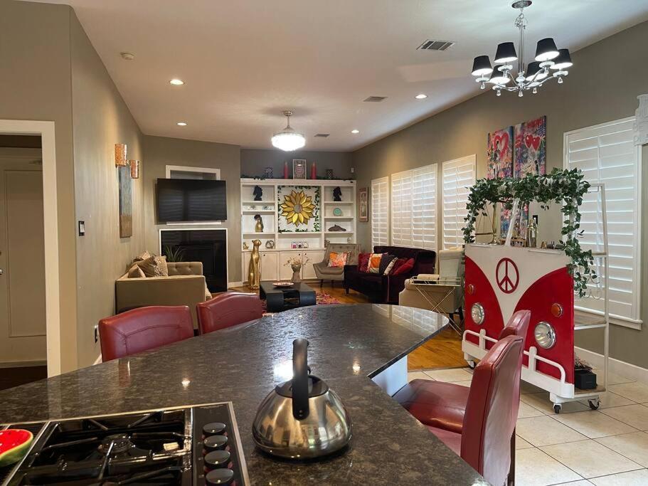 Wanderlust Villa Near Galleria Mall Houston Zewnętrze zdjęcie
